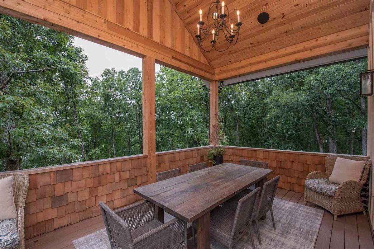 Smn1036 outdoor dining 1